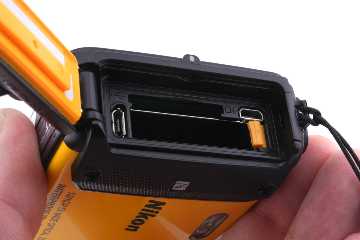 Nikon Coolpix AW130