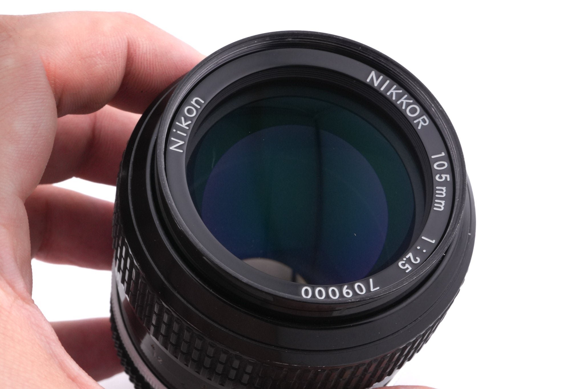Nikon 105mm f2.5 Nikkor AI + HN-3 Lens Hood