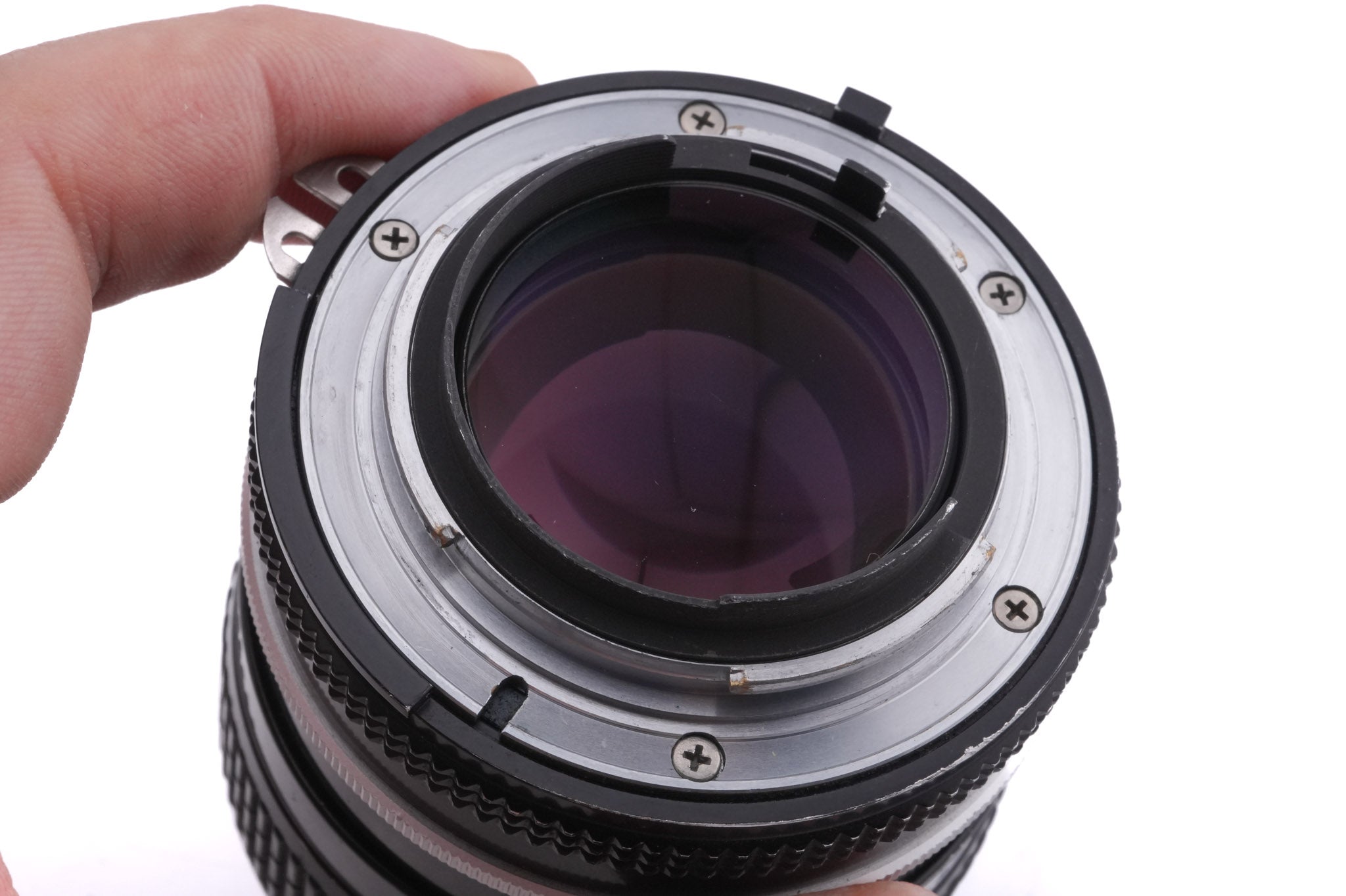 Nikon 105mm f2.5 Nikkor AI + HN-3 Lens Hood
