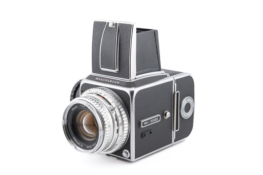 Hasselblad 500C + 80mm f2.8 Planar C + A12 Film Magazine (30074 Chrome) + Waist Level Finder (Old / 42021 Chrome)