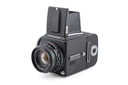 Hasselblad 500C/M + A12 Film Magazine (30147 Black) + 80mm f2.8 Planar T* C + Waist Level Finder (Old / 42277 Black)