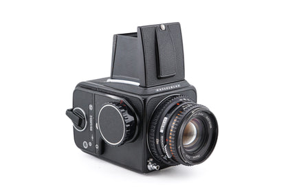 Hasselblad 500C/M + A12 Film Magazine (30147 Black) + 80mm f2.8 Planar T* C + Waist Level Finder (Old / 42277 Black)