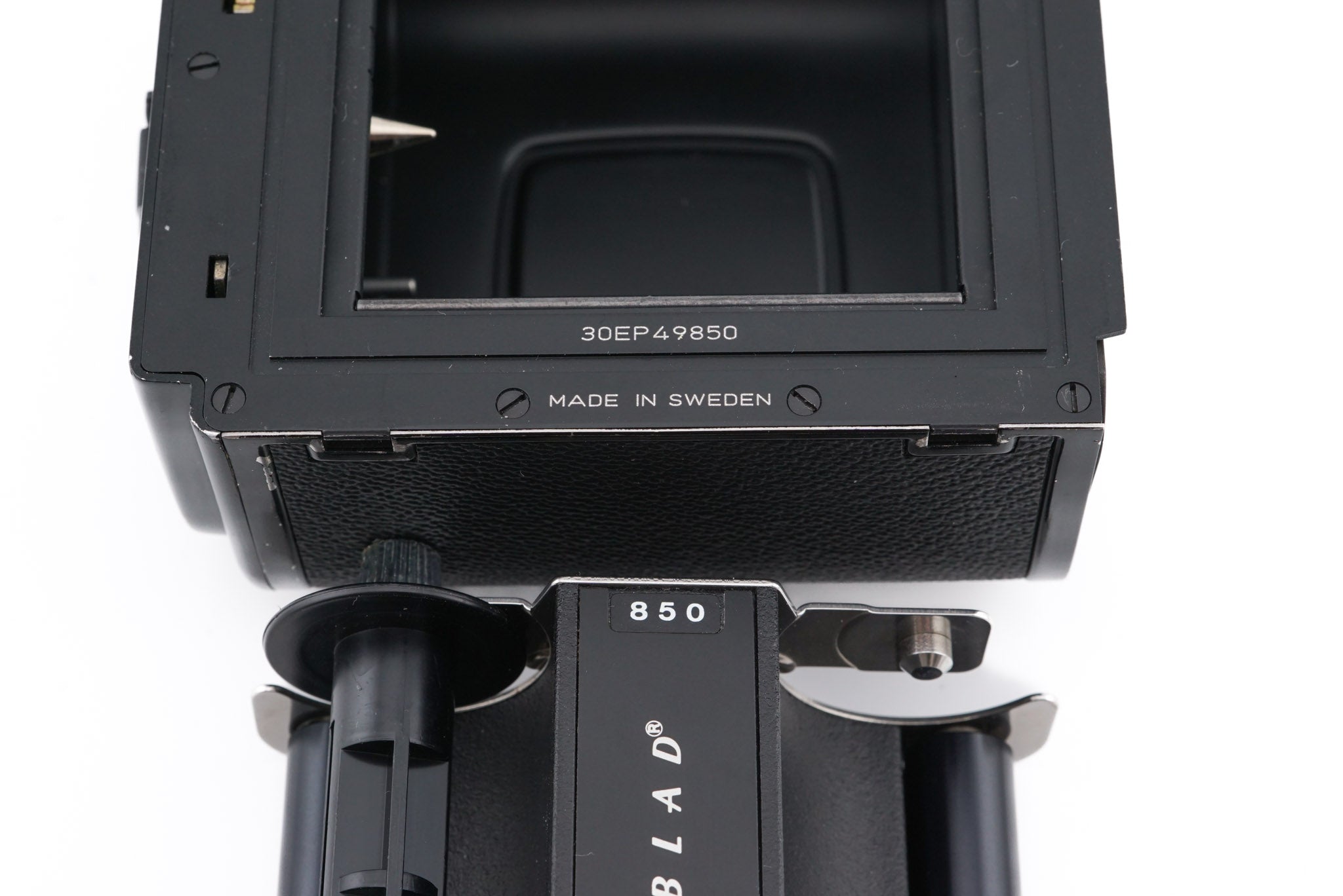 Hasselblad 501C + 80mm f2.8 Planar T* CFE + A12N Film Magazine + 