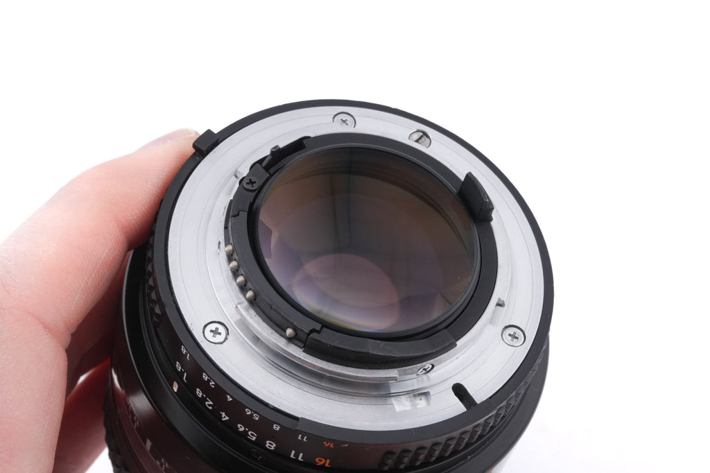Nikon 85mm f1.8 AF Nikkor