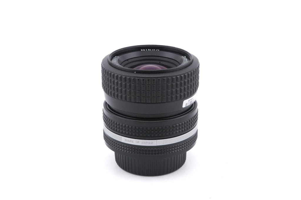 Nikon 35-70mm f3.3-4.5 Zoom-Nikkor AI-S