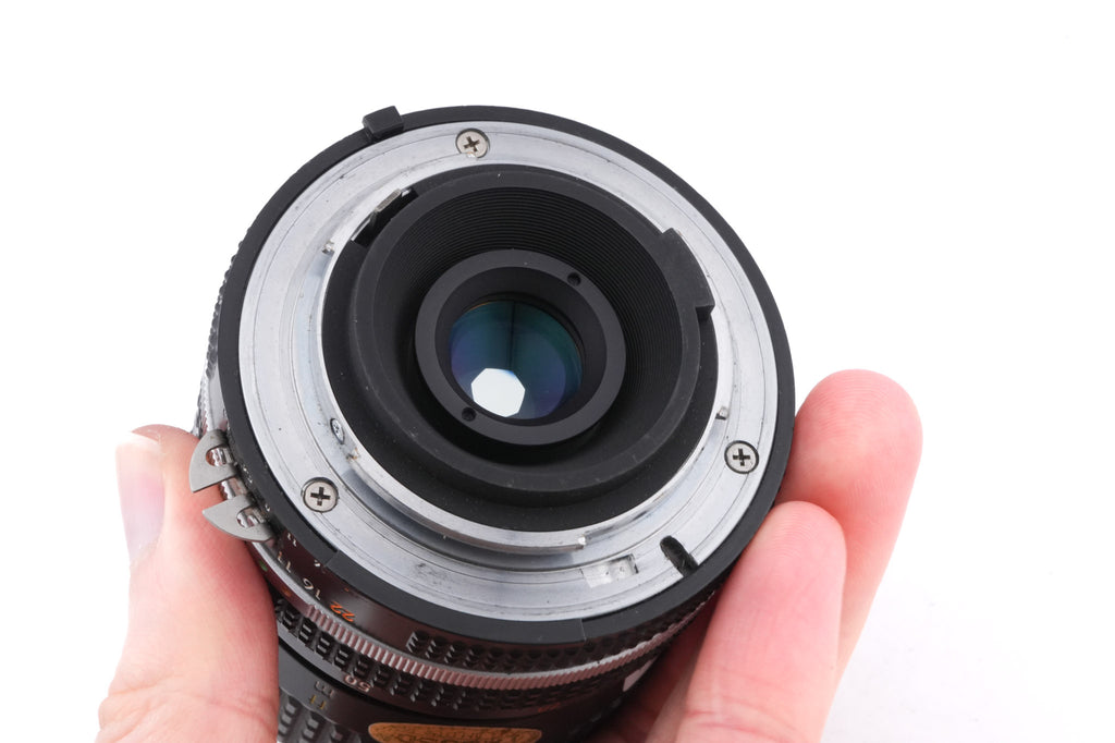 Nikon 35-70mm f3.3-4.5 Zoom-Nikkor AI-S