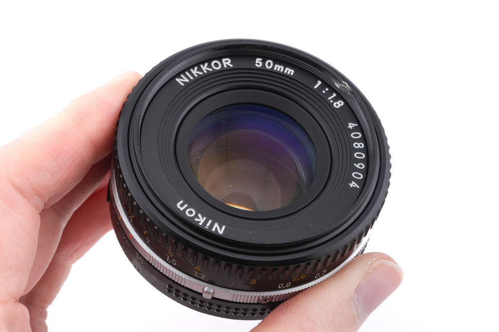 Nikon 50mm f1.8 Nikkor AI-S (0.6m)