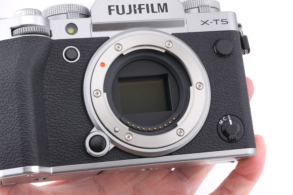 Fujifilm X-T5
