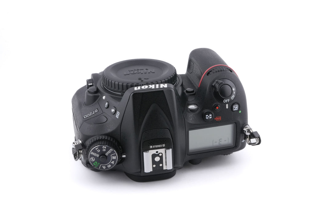 Nikon D7200