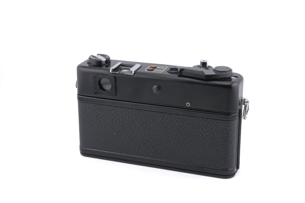 Yashica MG-1