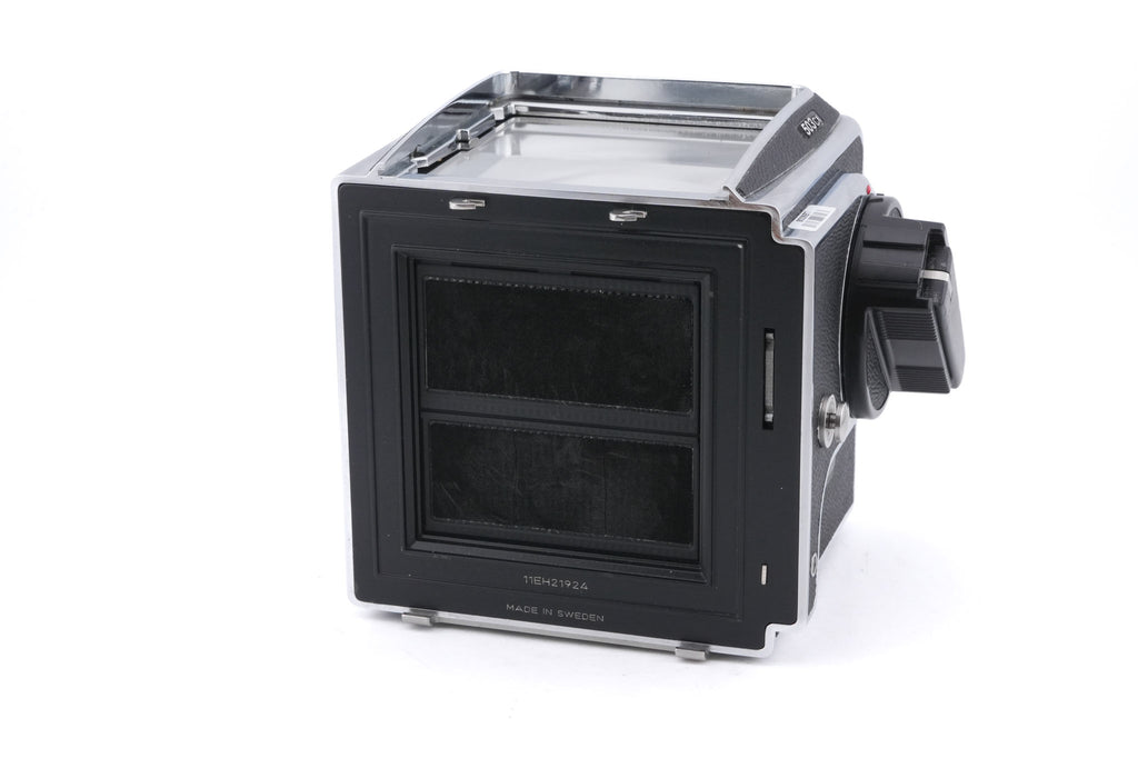 Hasselblad 503CX (Silver, 10026) + Acute Matte Focusing Screen (42165) + A12N Film Magazine + Waist Level Finder (New / Chrome, 42315)
