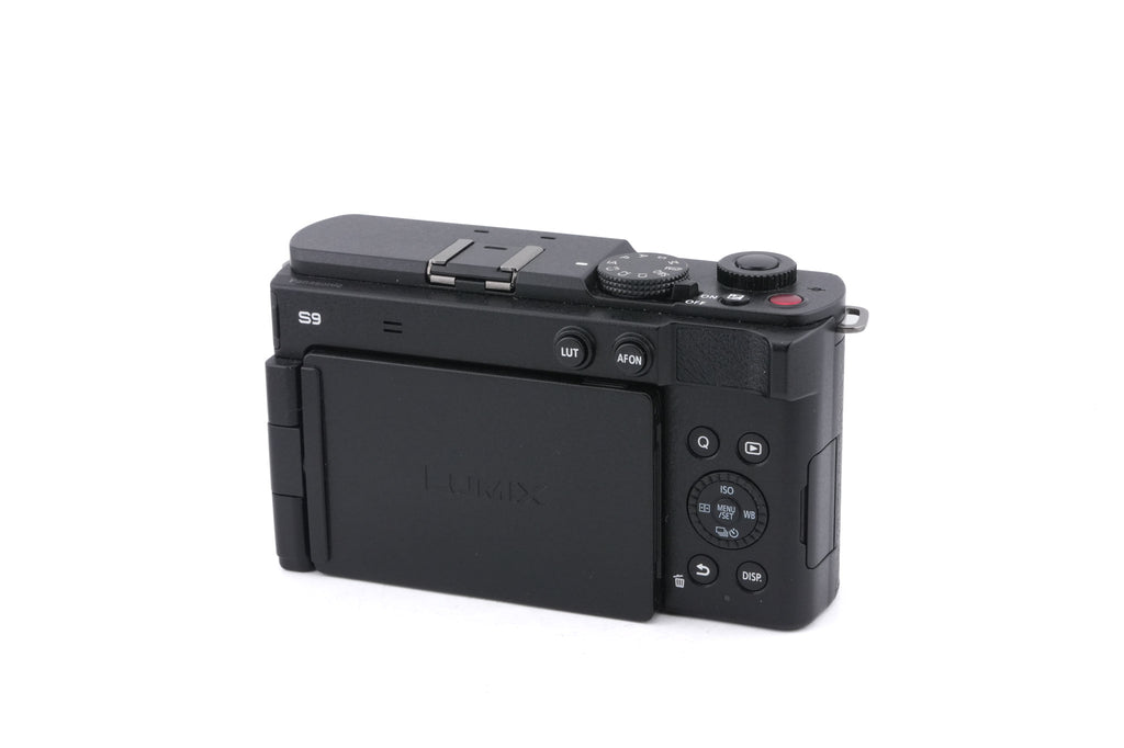Panasonic Lumix DC-S9