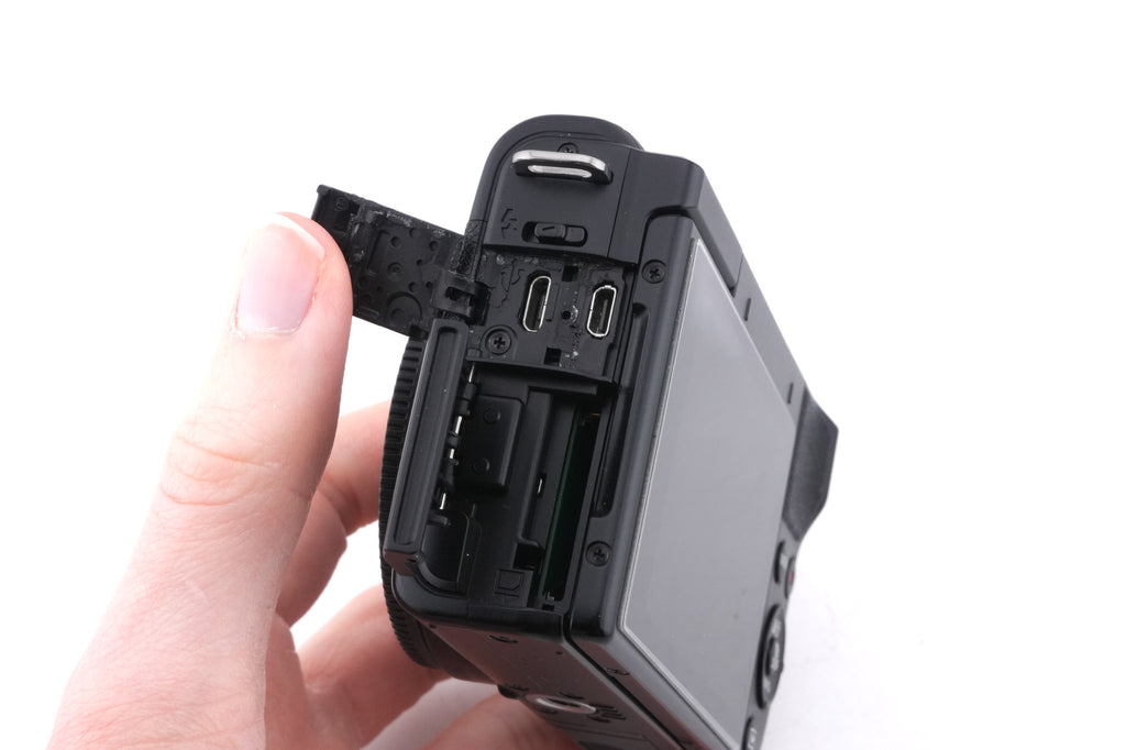 Canon EOS M200