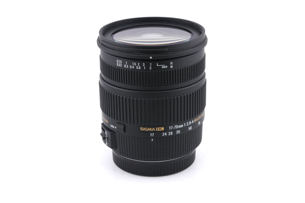 Sigma 17-70mm f2.8-4 DC HSM OS Macro