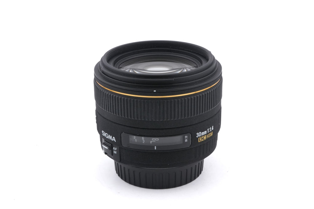 Sigma 30mm f1.4 EX DC HSM