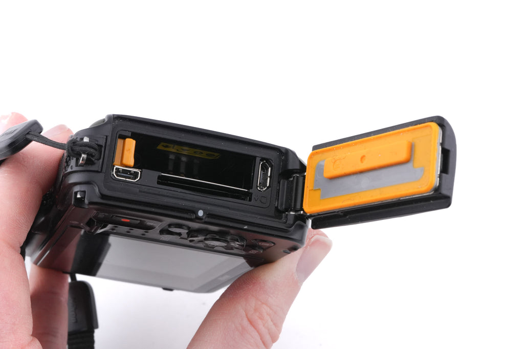 Nikon Coolpix AW120