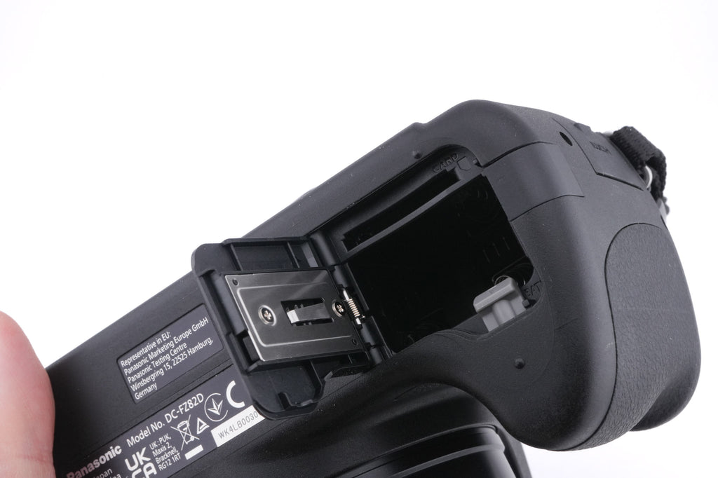 Panasonic Lumix DC-FZ82D