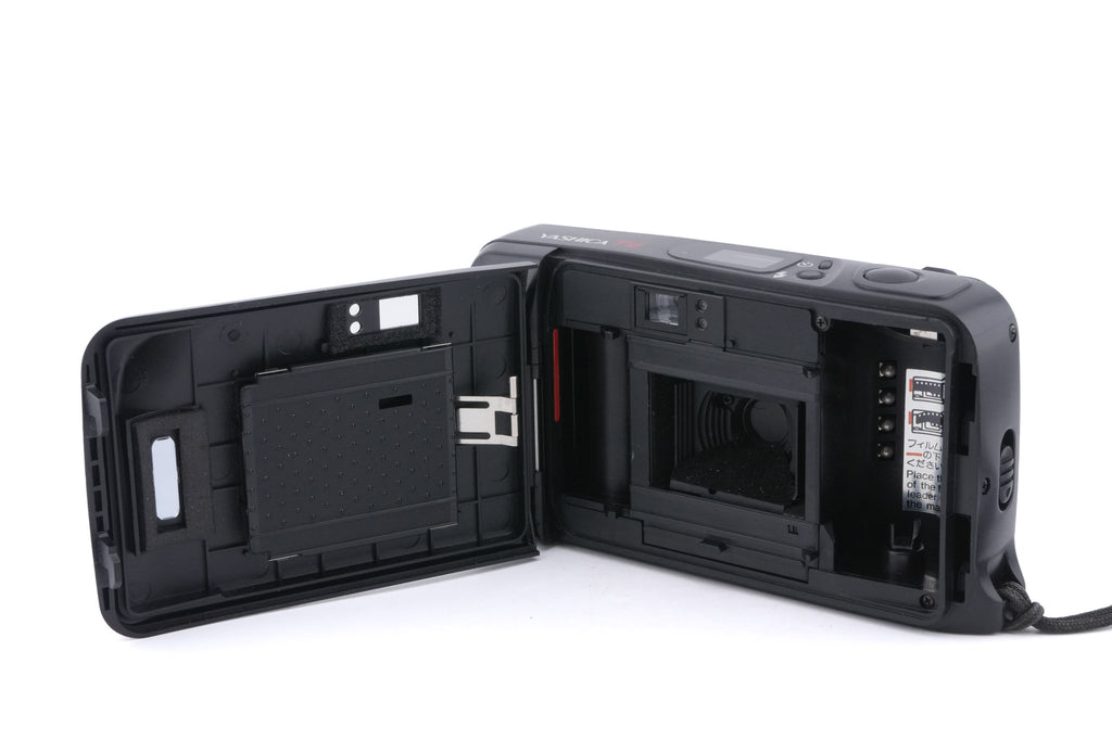 Yashica T4