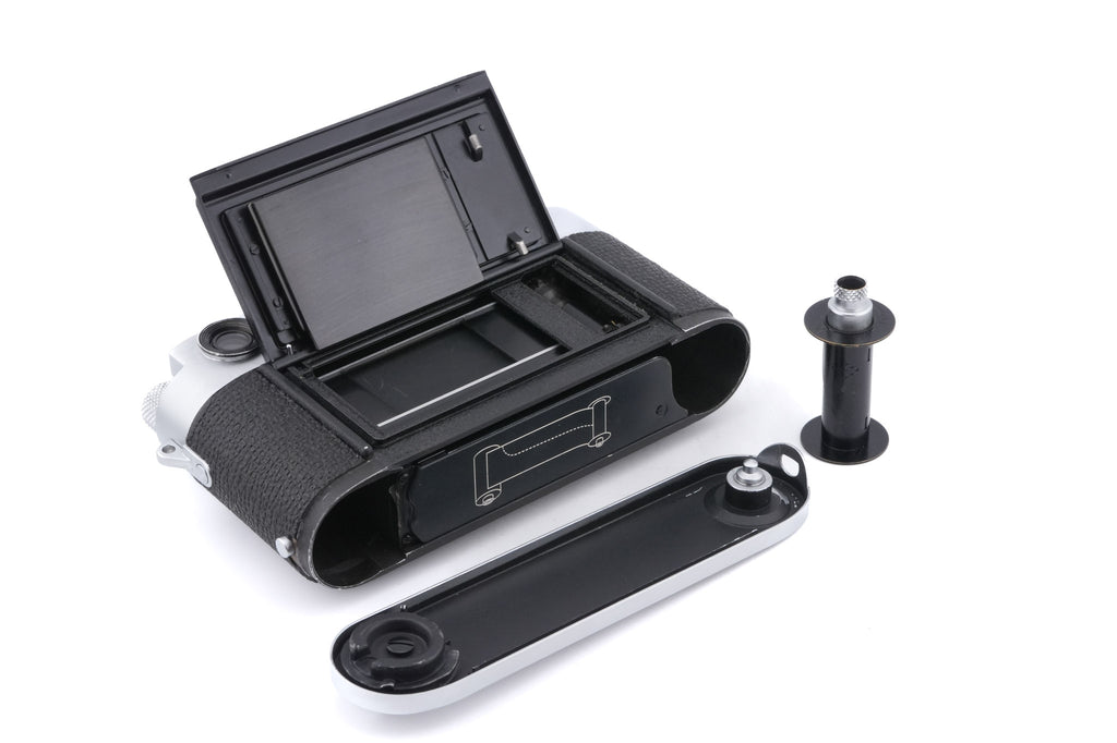 Leica M3 (Double Stroke) (IGEMO / 10150) + M3 Leather Ever Ready Case (14528)
