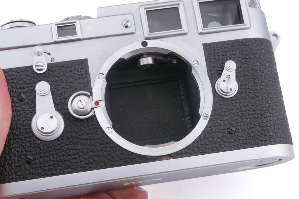 Leica M3 (Double Stroke) (IGEMO / 10150) + M3 Leather Ever Ready Case (14528)