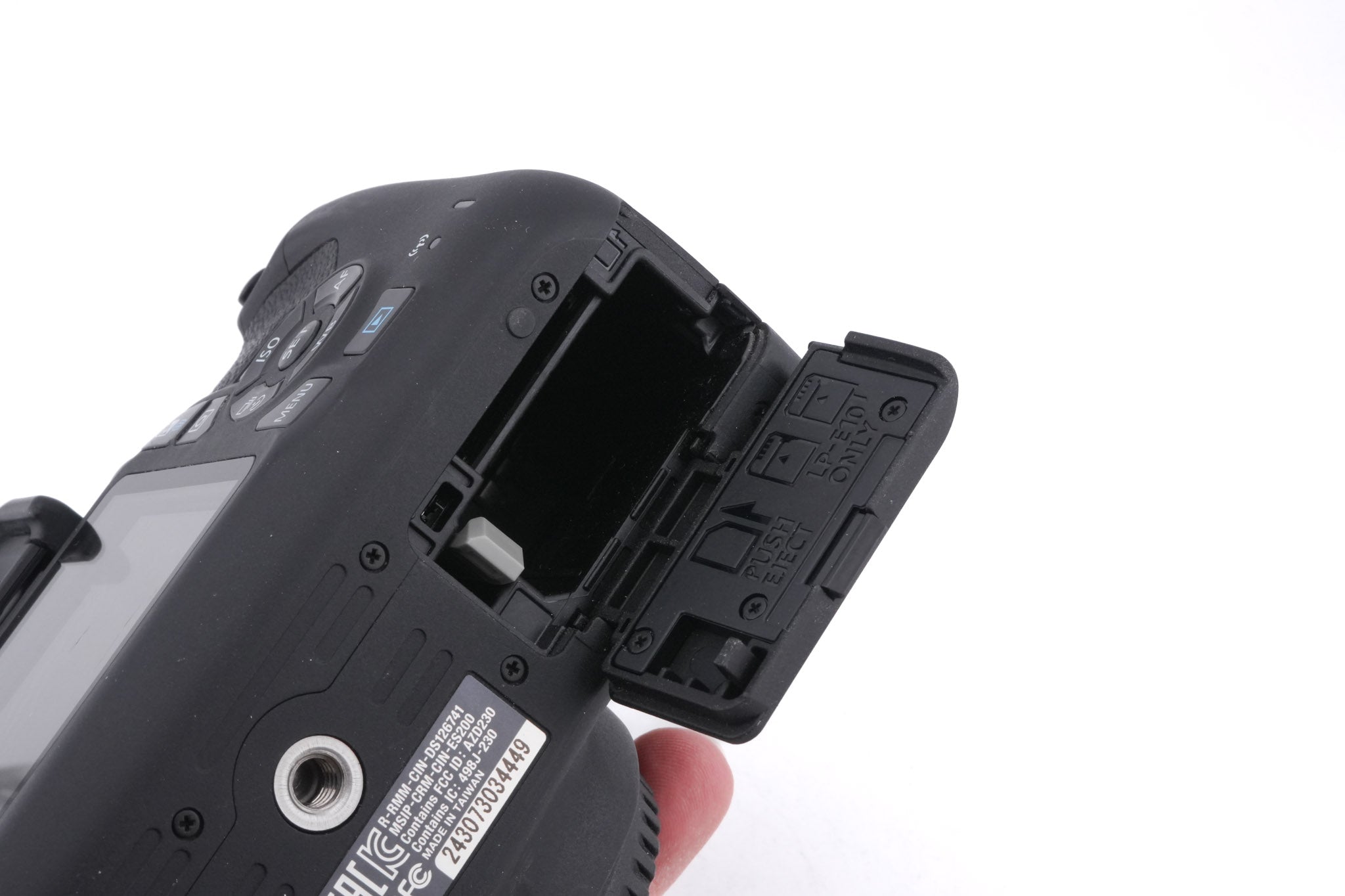 Canon EOS 2000D