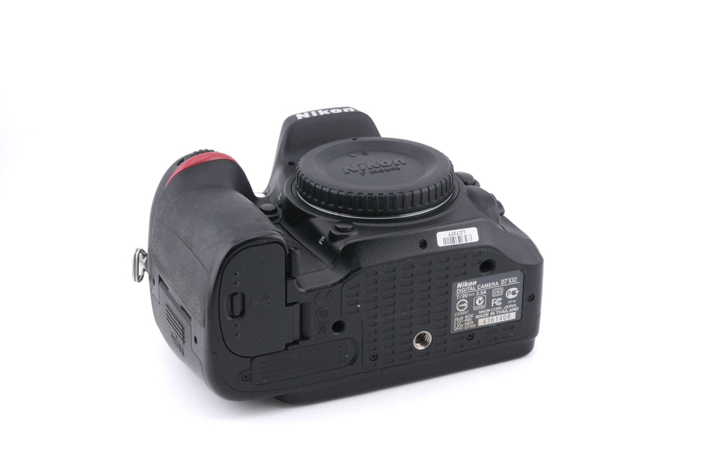 Nikon D7100