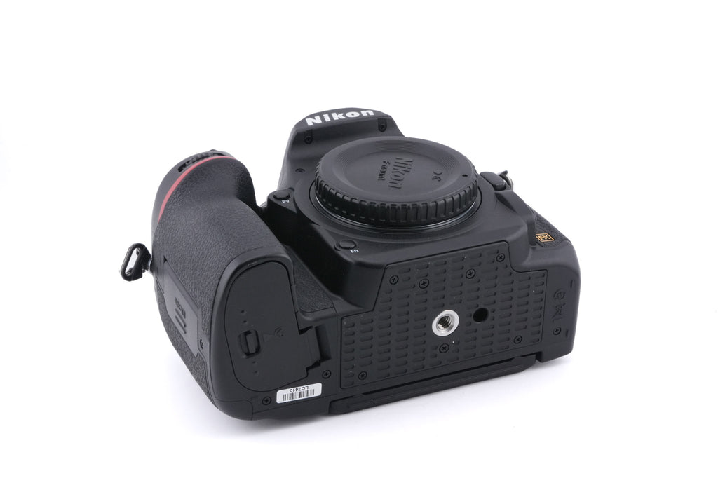 Nikon D780