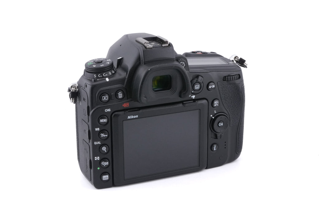 Nikon D780