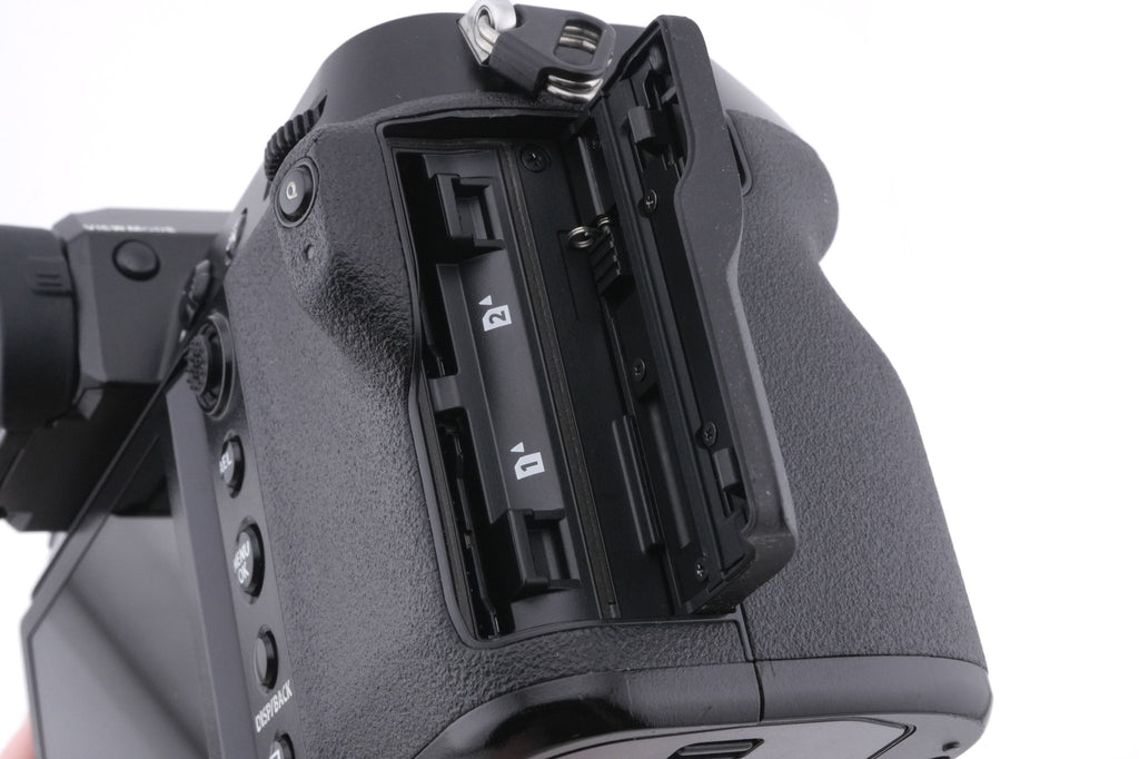Fujifilm GFX 100S