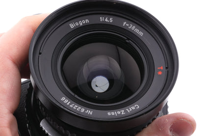 Hasselblad SWC/M (Black, 10197) + A12 Film Magazine (Black, 30147) + SWC Viewfinder (52035/TISOC)