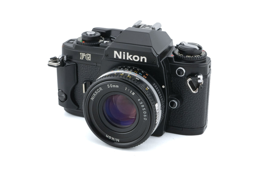 Nikon FG + 50mm f1.8 Nikkor AI-S (0.6m)