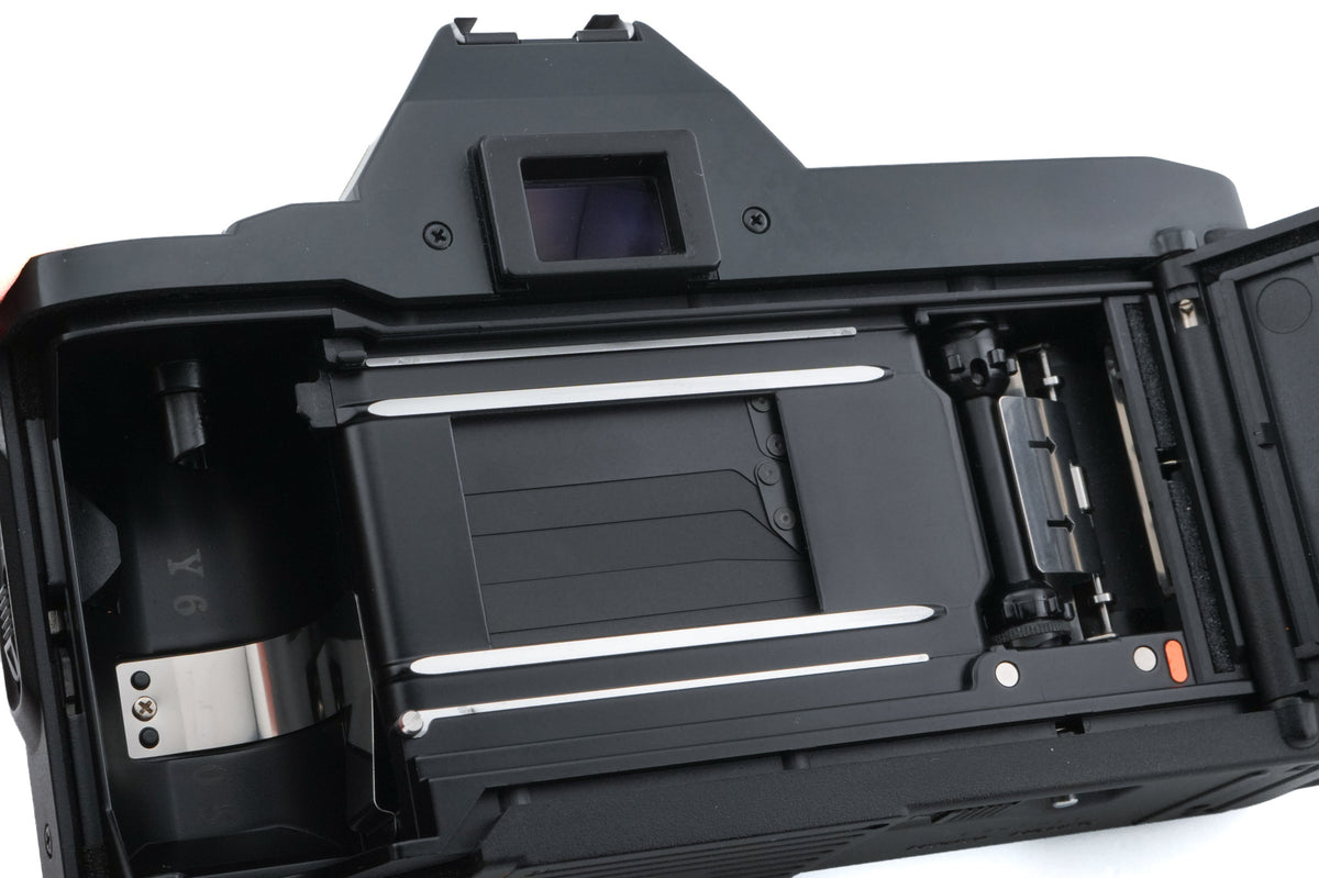 Canon T70