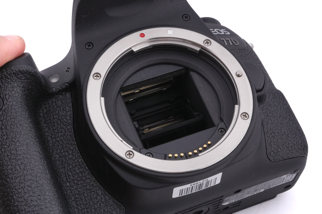 Canon EOS 77D