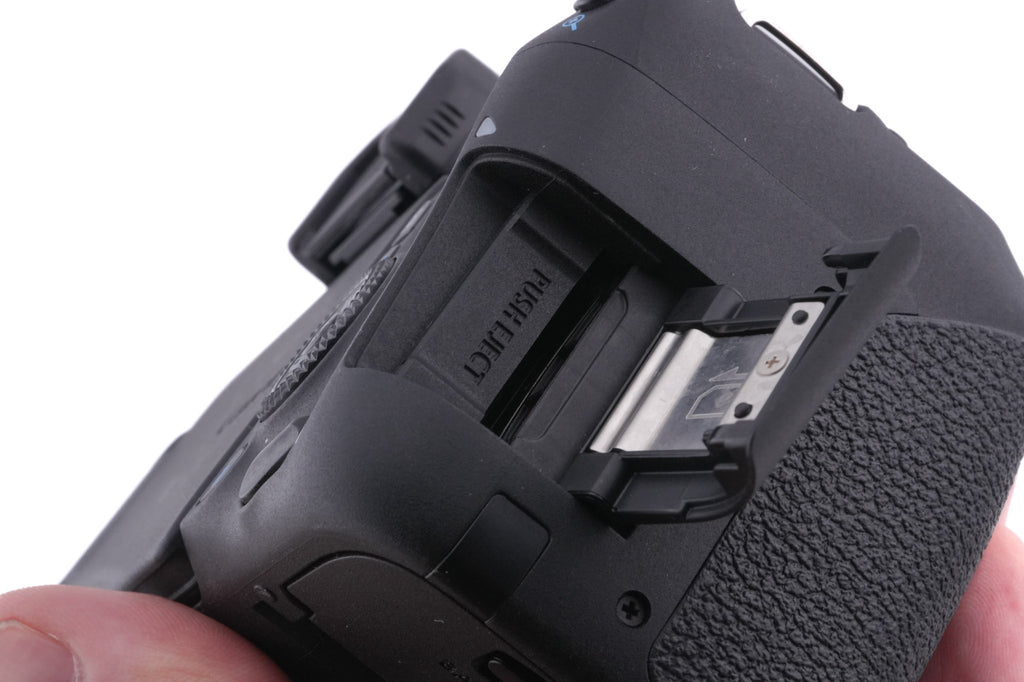 Canon EOS 77D