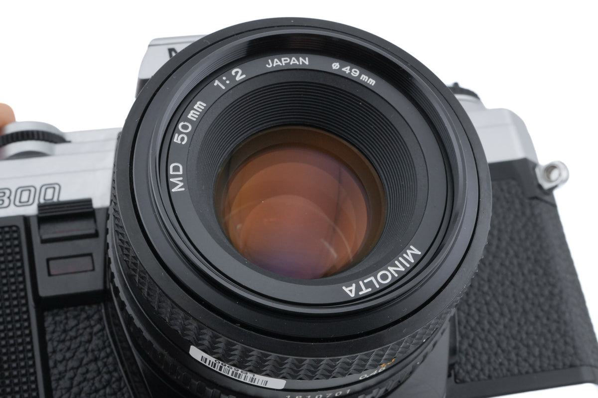 Minolta X-300 + 50mm f2 MD