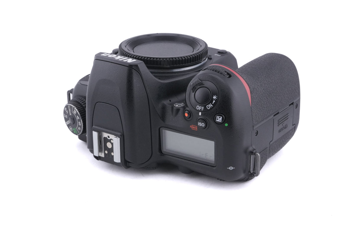 Nikon D7500