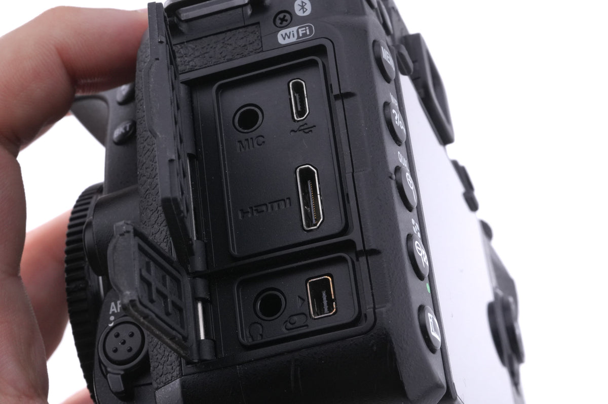 Nikon D7500