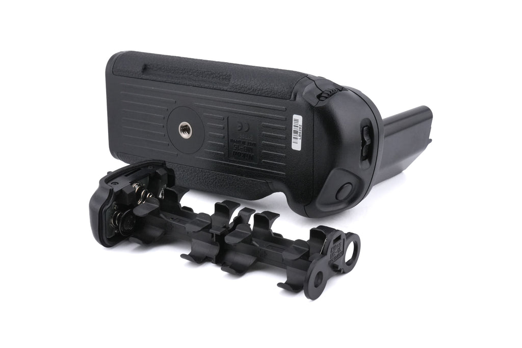 Nikon MB-15 Multi-Power High Speed Battery Pack