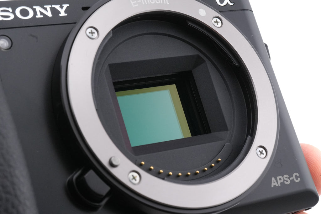 Sony A6000