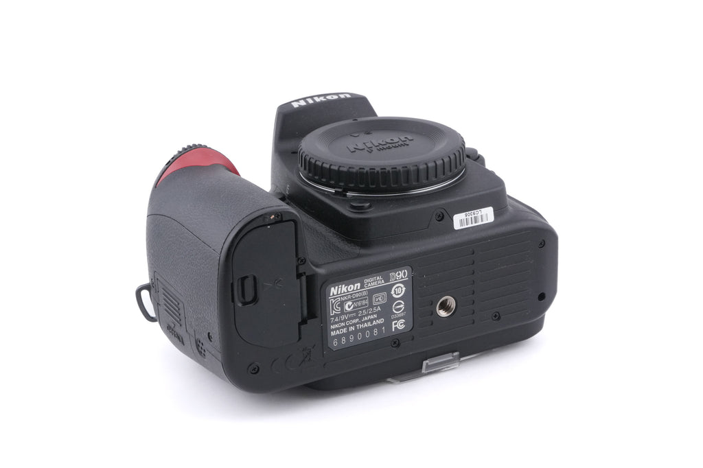 Nikon D90