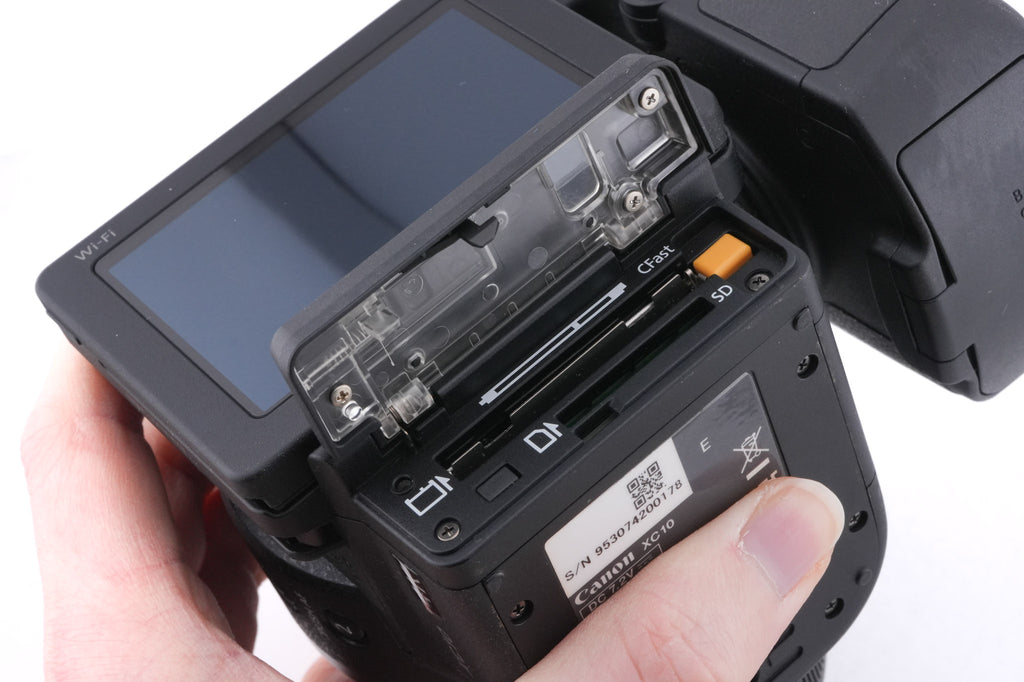 Canon XC10