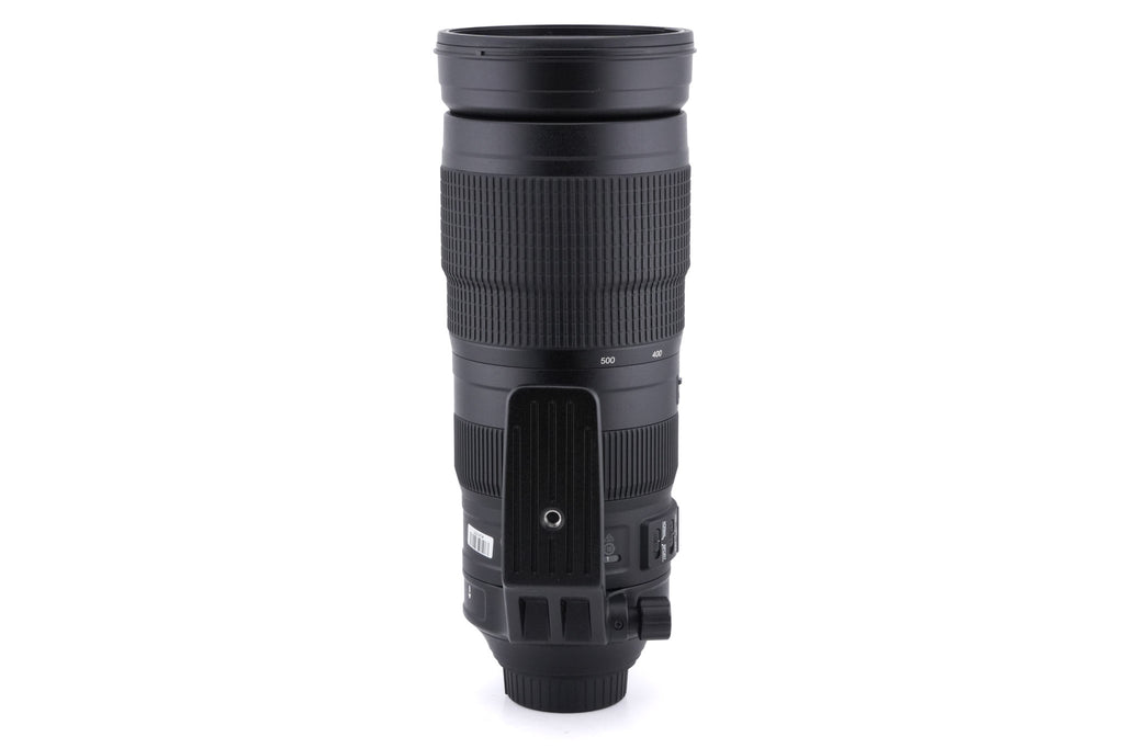 Nikon 200-500mm f5.6 AF-S Nikkor E ED VR + Lens Case CL-L1