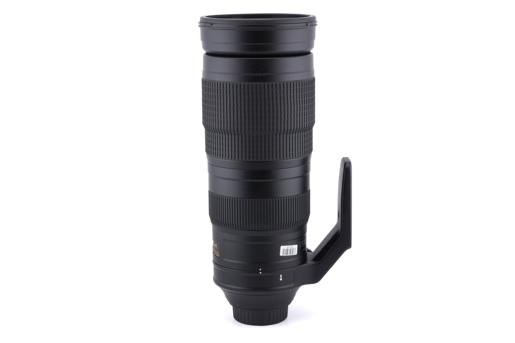 Nikon 200-500mm f5.6 AF-S Nikkor E ED VR + Lens Case CL-L1