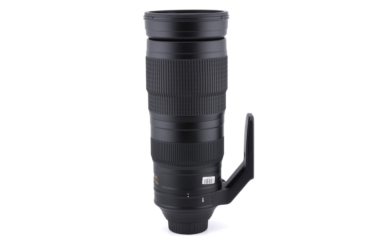 Nikon 200-500mm f5.6 AF-S Nikkor E ED VR + Lens Case CL-L1