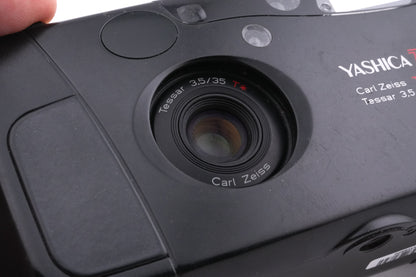 Yashica T4