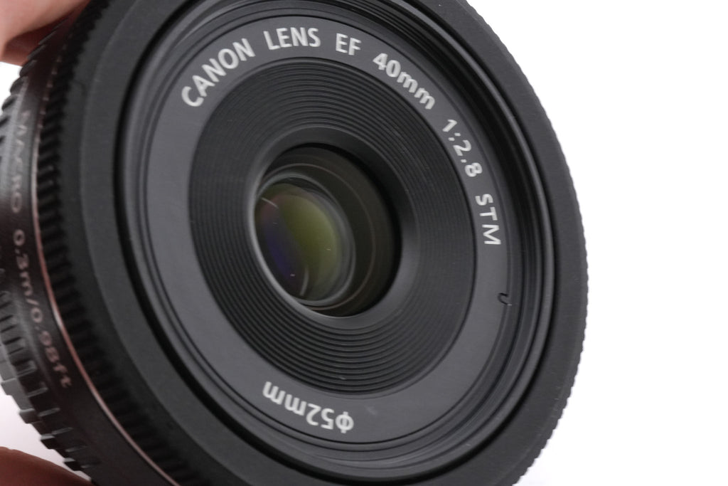 Canon 40mm f2.8 STM