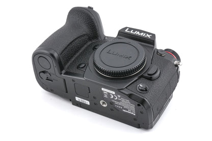 Panasonic Lumix DC-G9