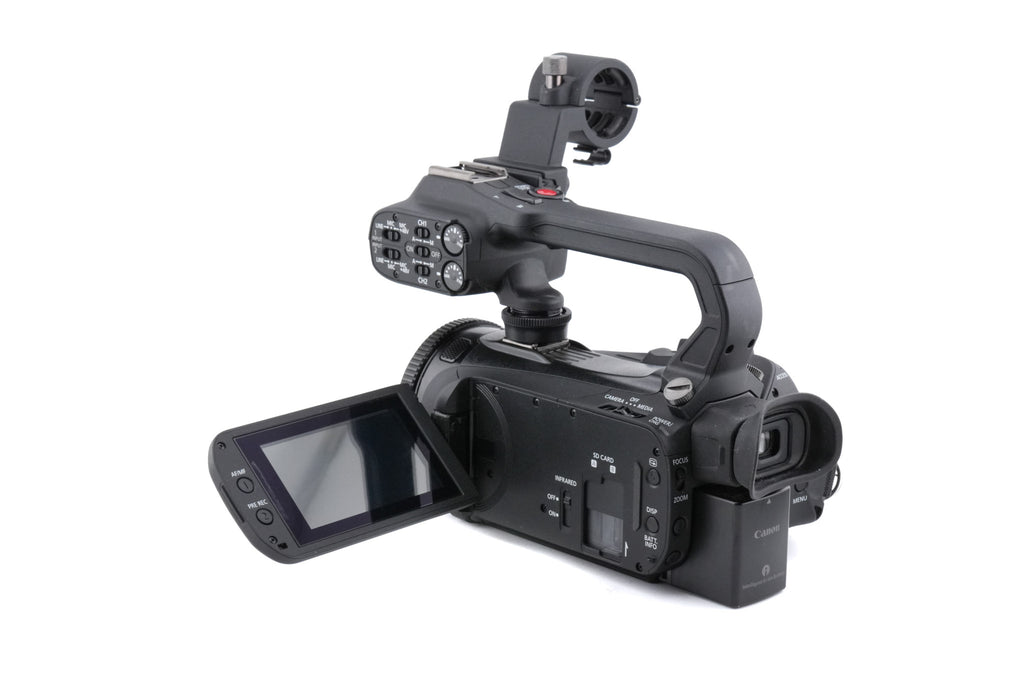 Canon XA40