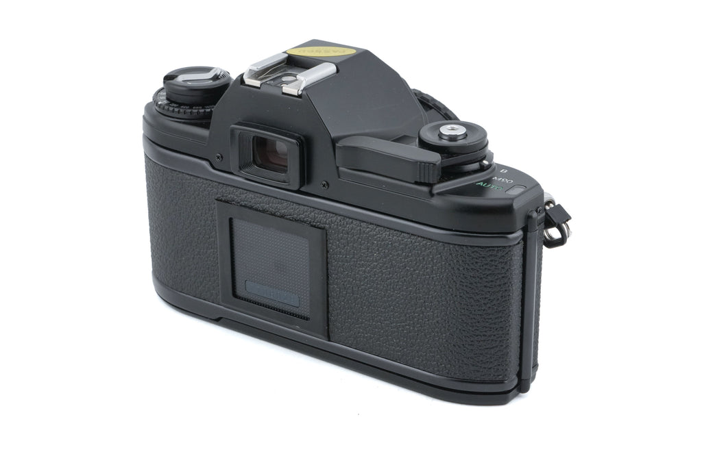 Nikon EM + 50mm f1.8 Series E