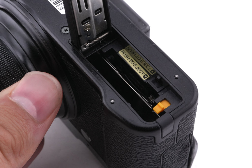 Fujifilm X10